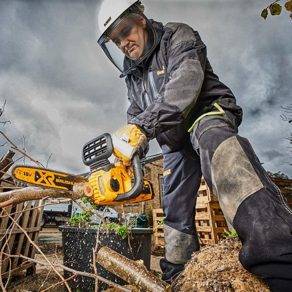 DeWalt DCM565P1-XE 18V 5.0Ah Li-Ion XR Cordless Brushless Compact 300mm (12") Chainsaw Combo Kit - Image 5